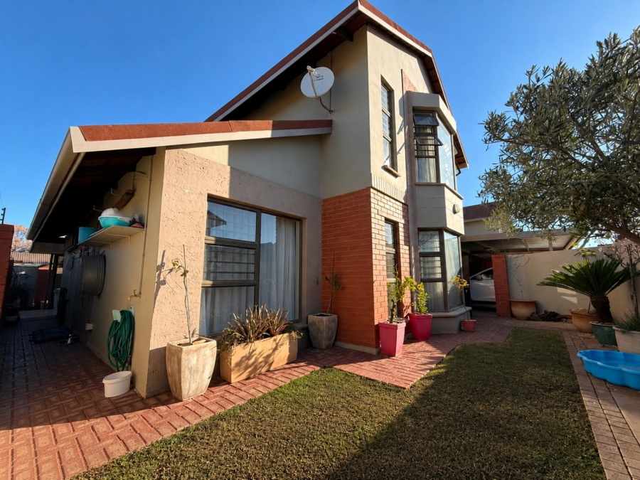 3 Bedroom Property for Sale in Universitas Free State